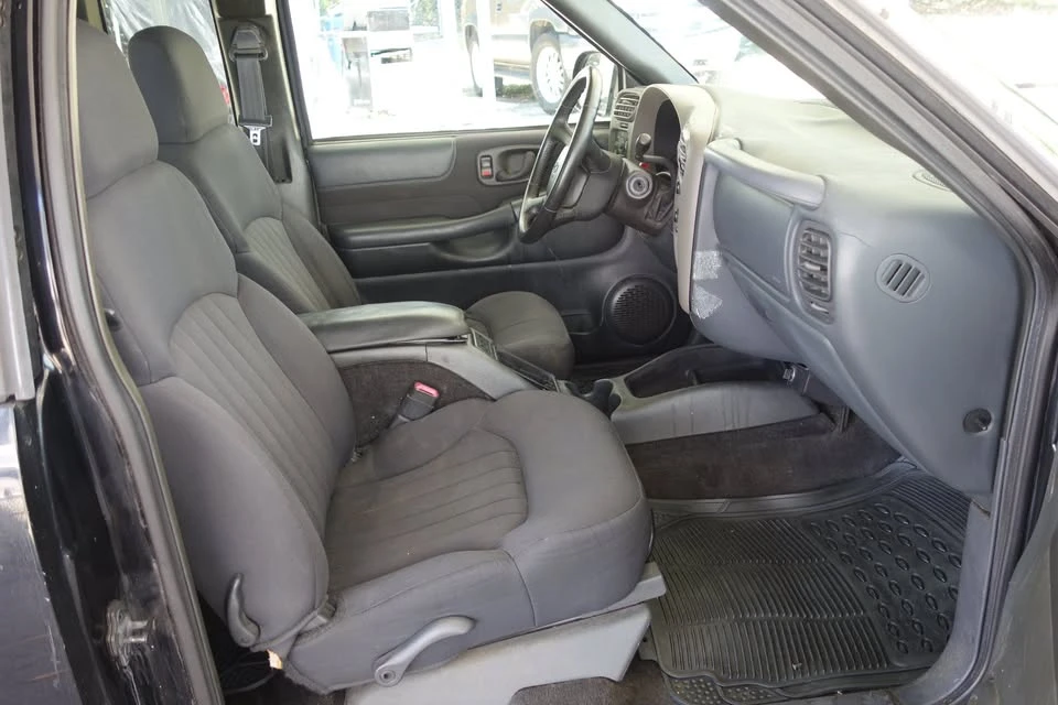 2003 Chevrolet S-10 - Image 13 of 20