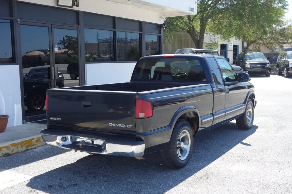 2003 Chevrolet S-10 - Image 17 of 20