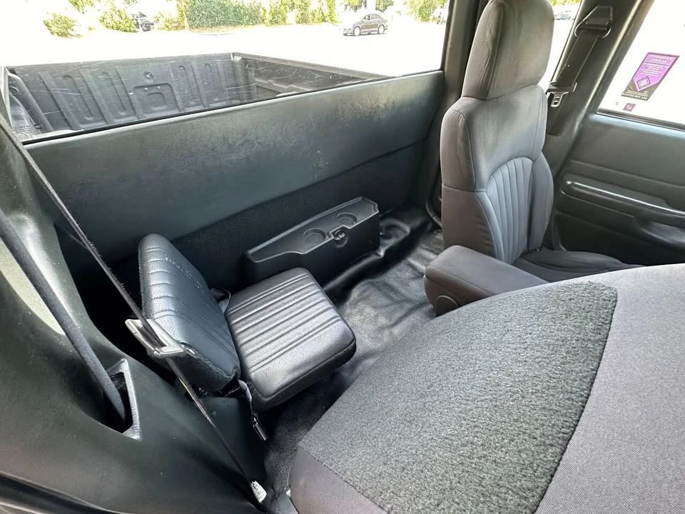2003 Chevrolet S-10 - Image 14 of 19