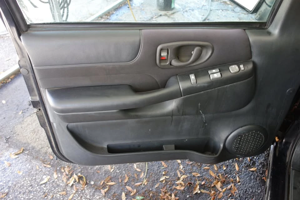 2003 Chevrolet S-10 - Image 5 of 20