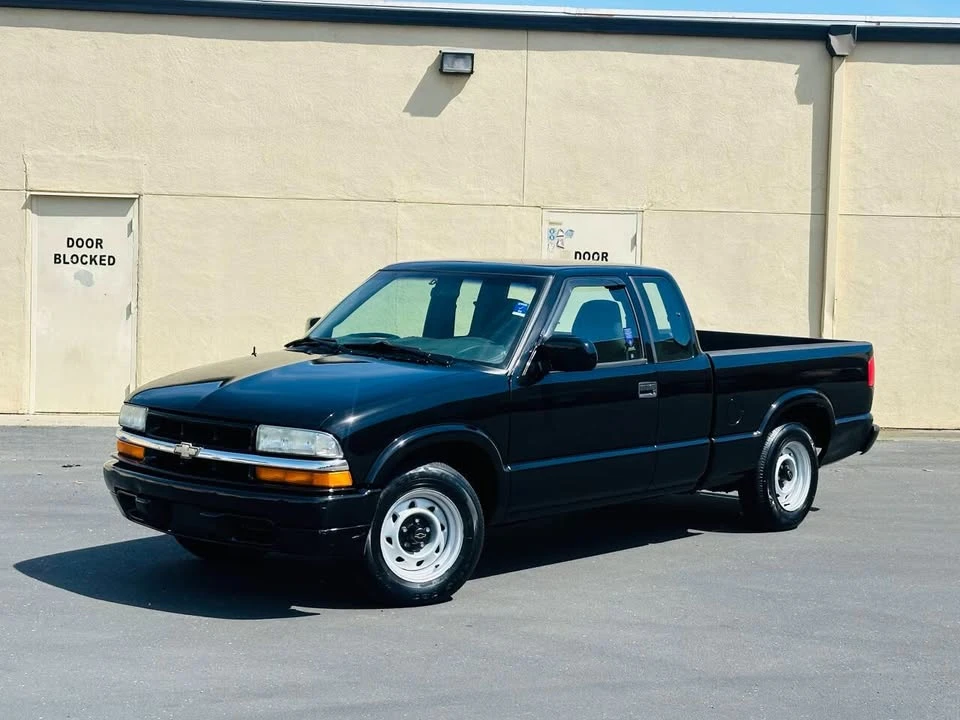 2003 Chevrolet S-10 - Image 3 of 19
