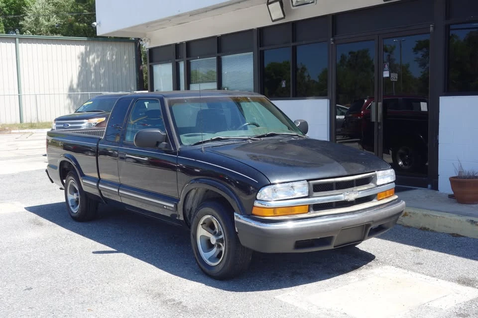2003 Chevrolet S-10 - Image 19 of 20