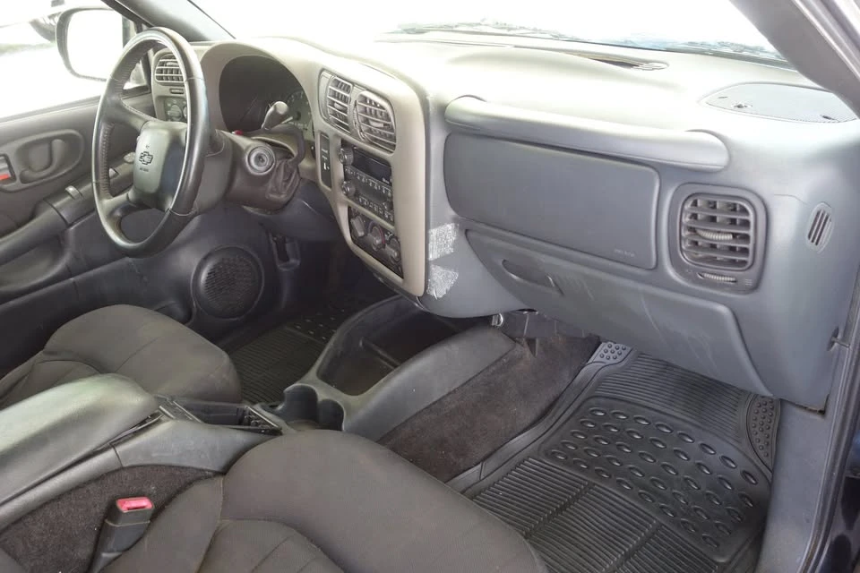 2003 Chevrolet S-10 - Image 14 of 20