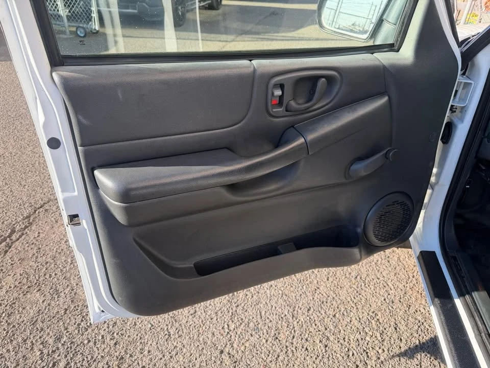 2003 Chevrolet S-10 - Image 7 of 14
