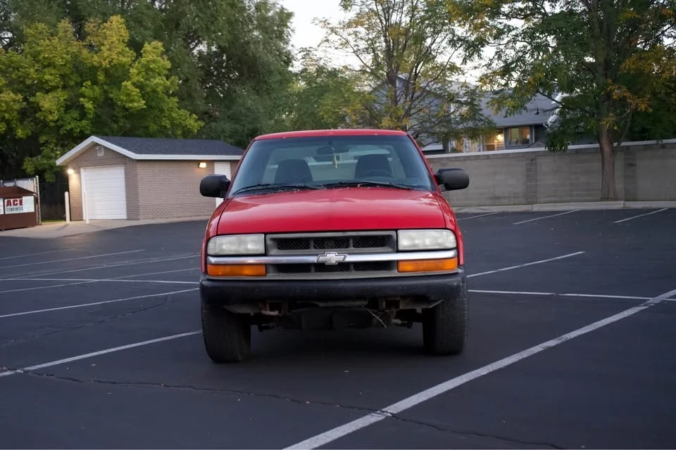 2003 Chevrolet S-10 Blazer 2nd Gen - Image 2 of 10
