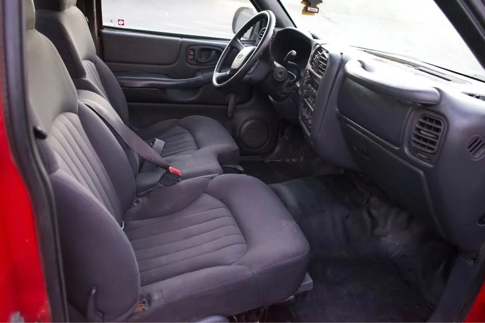 2003 Chevrolet S-10 Blazer 2nd Gen - Image 9 of 10