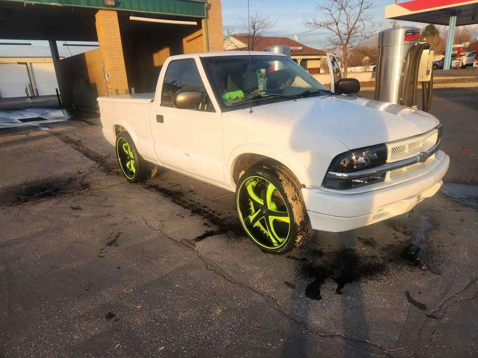 2003 Chevrolet S-10 - Image 4 of 8