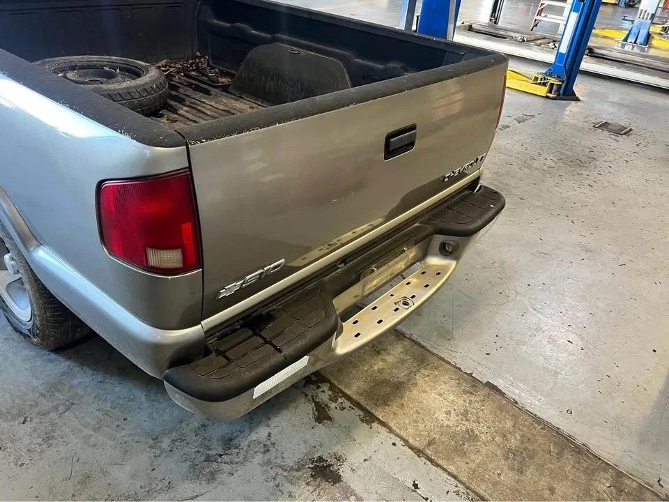 2003 Chevrolet S-10 - Image 3 of 6