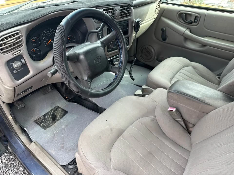 2003 Chevrolet S-10 - Image 5 of 5