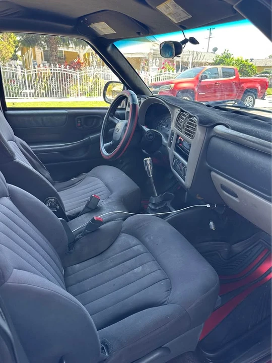 2003 Chevrolet S-10 - Image 3 of 7