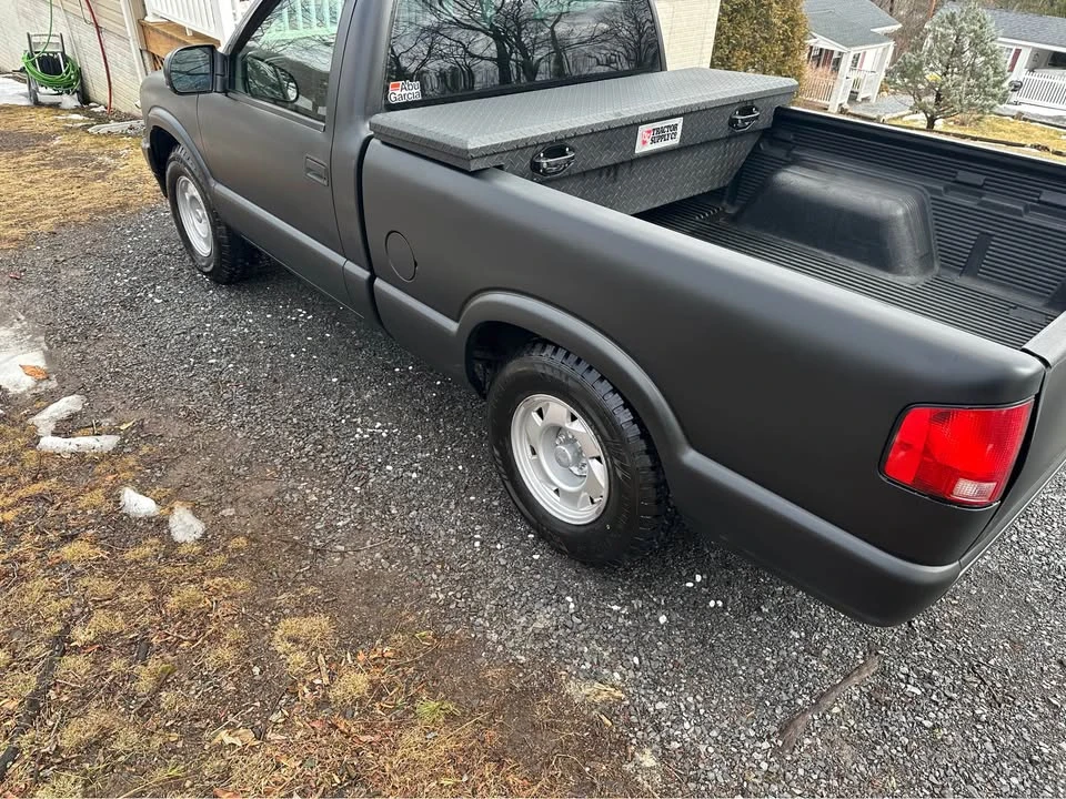 2003 Chevrolet S-10 - Image 2 of 5