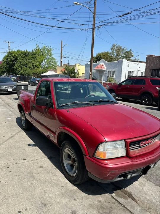 2003 Chevrolet S-10 - Image 2 of 7