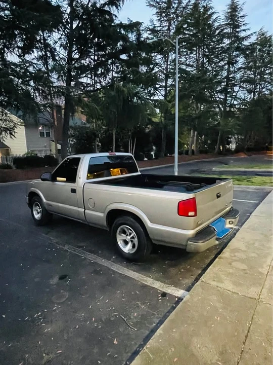 2003 Chevrolet S-10 - Image 7 of 15