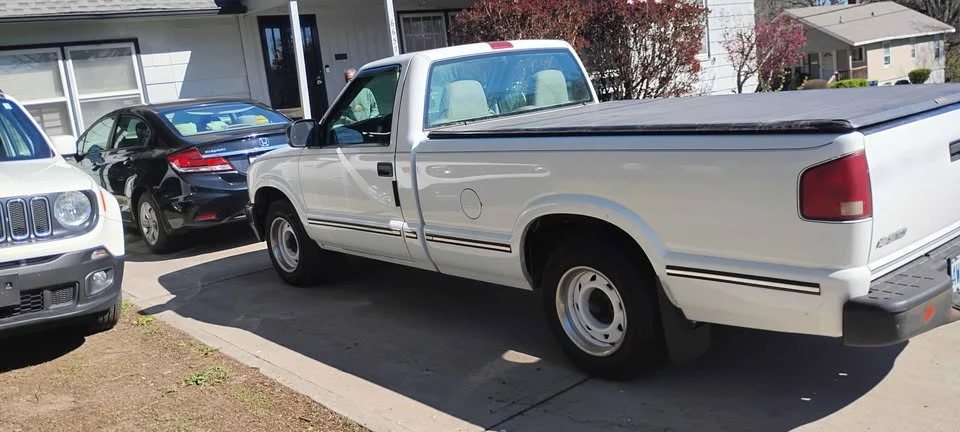 2003 Chevrolet S-10 - Image 3 of 6