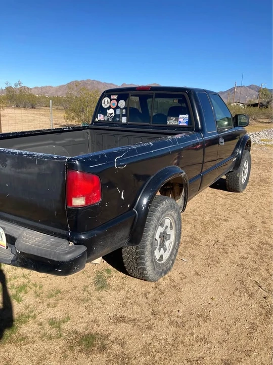 2003 Chevrolet S-10 - Image 4 of 9