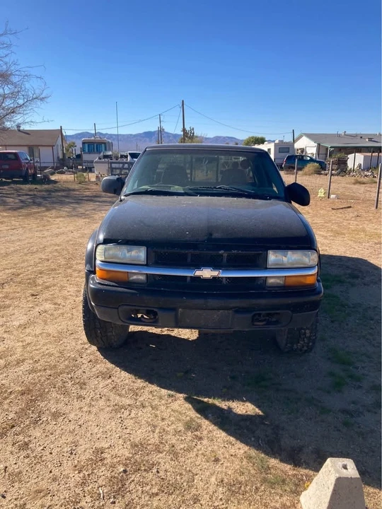 2003 Chevrolet S-10 - Image 3 of 9