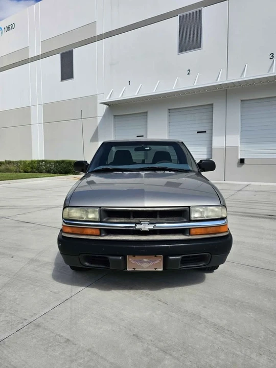 2003 Chevrolet S-10 - Image 4 of 11