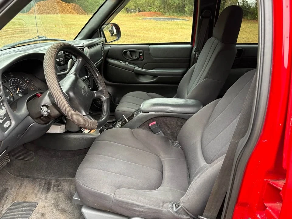 2003 Chevrolet S-10 - Image 3 of 4