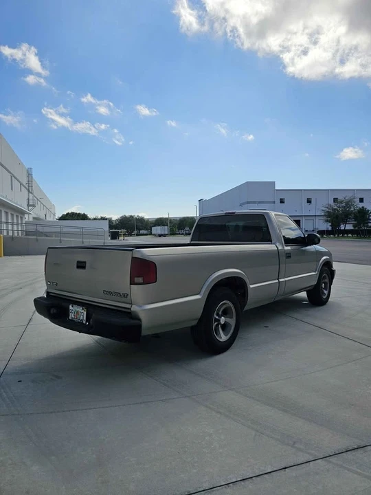 2003 Chevrolet S-10 - Image 8 of 11