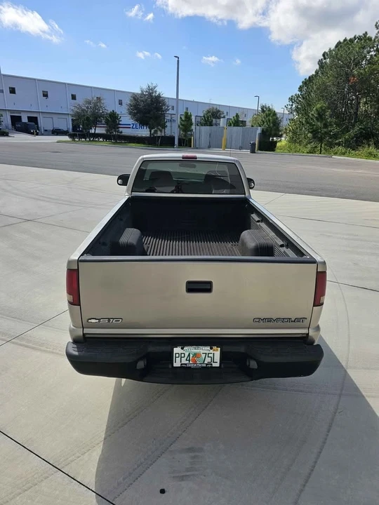 2003 Chevrolet S-10 - Image 5 of 11