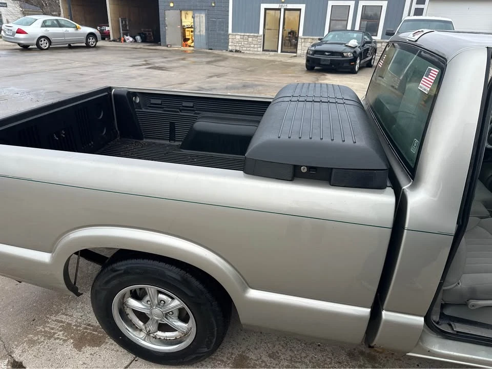 2003 Chevrolet S-10 - Image 12 of 14