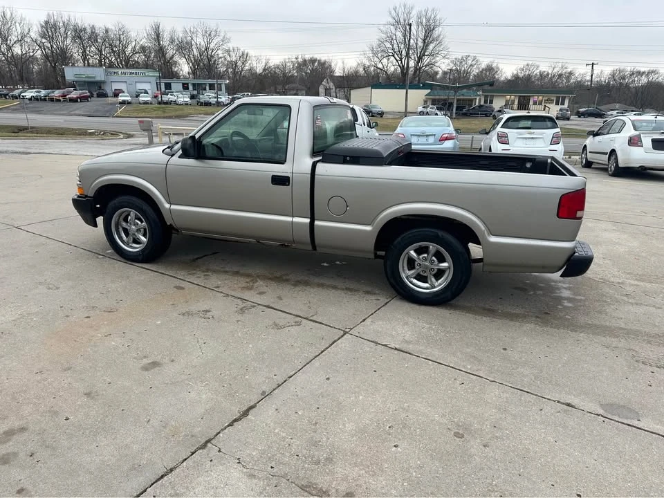2003 Chevrolet S-10 - Image 7 of 14