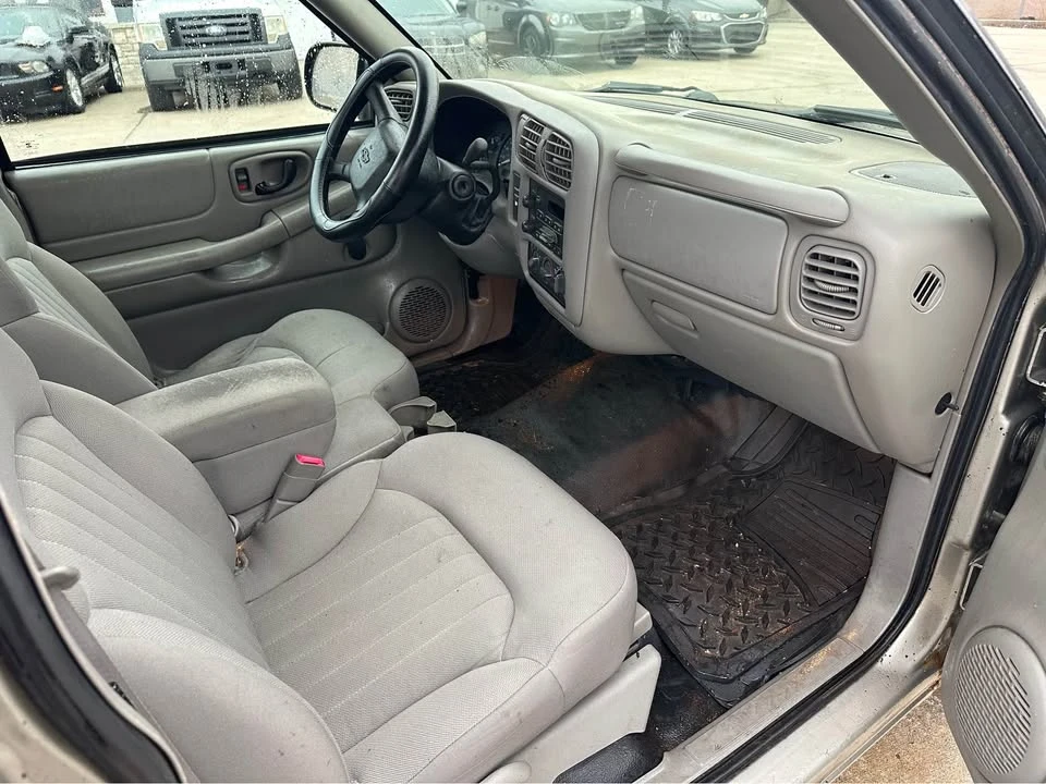 2003 Chevrolet S-10 - Image 11 of 14