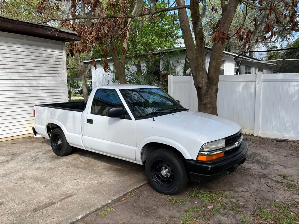 2003 Chevrolet S-10 - Image 2 of 4