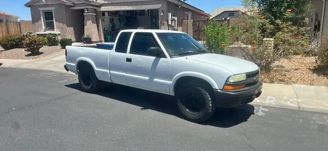 2003 Chevrolet S-10 Pickup