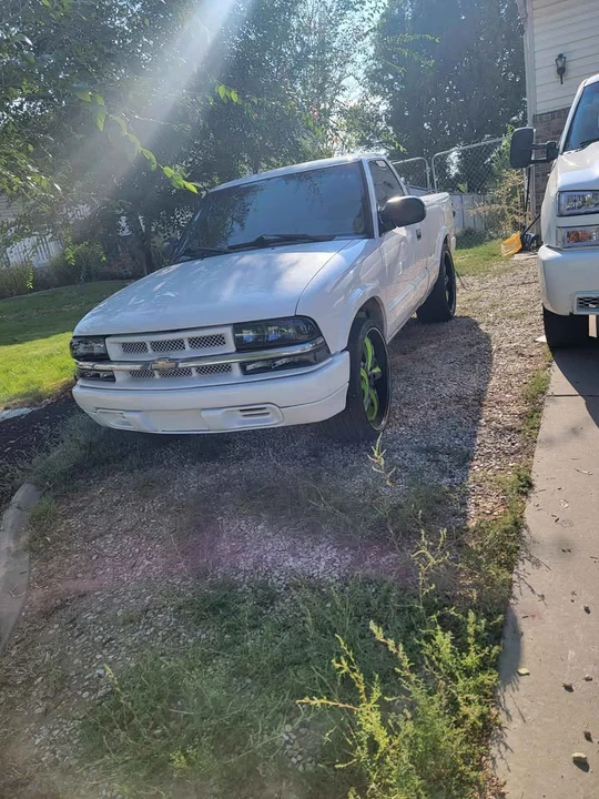 2003 Chevrolet S-10 - Image 8 of 8