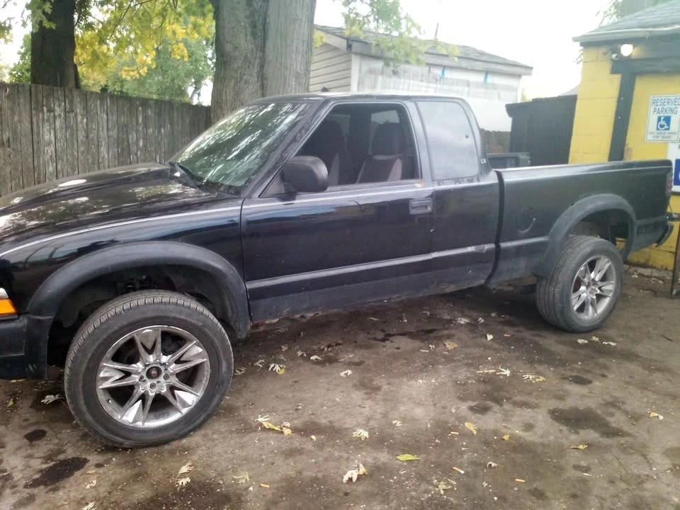 2003 Chevrolet S-10 - Image 5 of 7