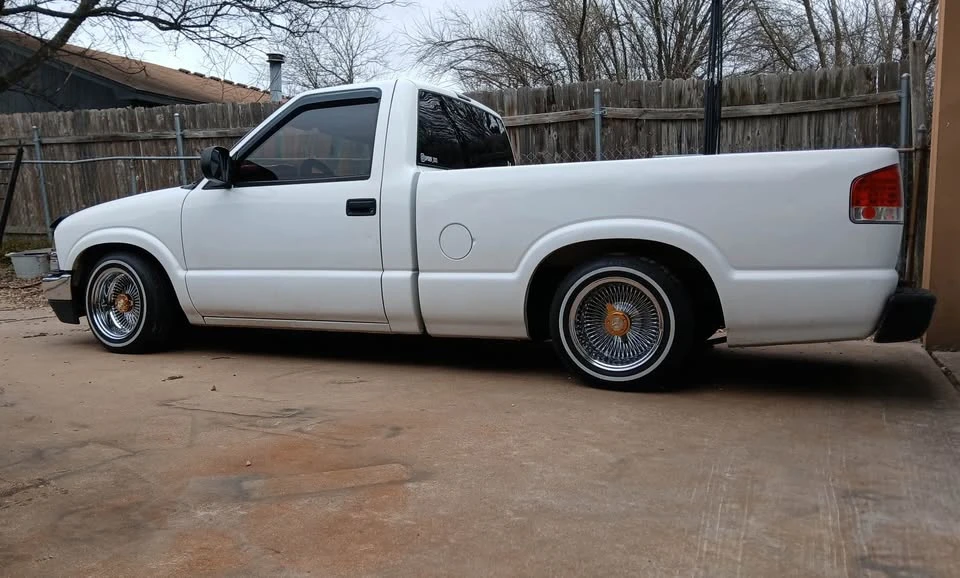 2003 Chevrolet S-10 - Image 2 of 9