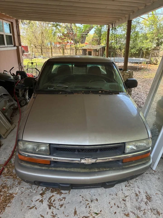 2003 Chevrolet S-10 - Image 8 of 9