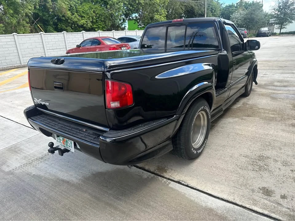 2003 Chevrolet S-10 - Image 2 of 12