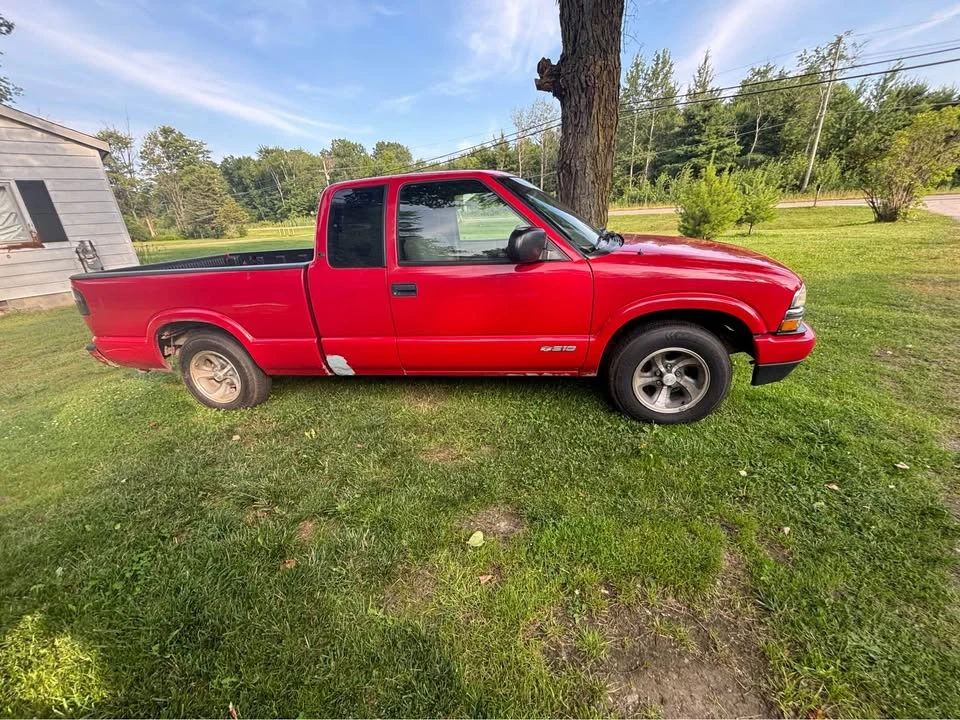 2003 Chevrolet S-10 Blazer 2nd Gen - Image 2 of 10