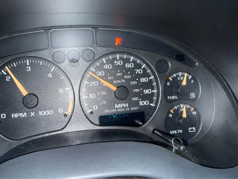 2003 Chevrolet S-10 Blazer 2nd Gen - Image 5 of 10