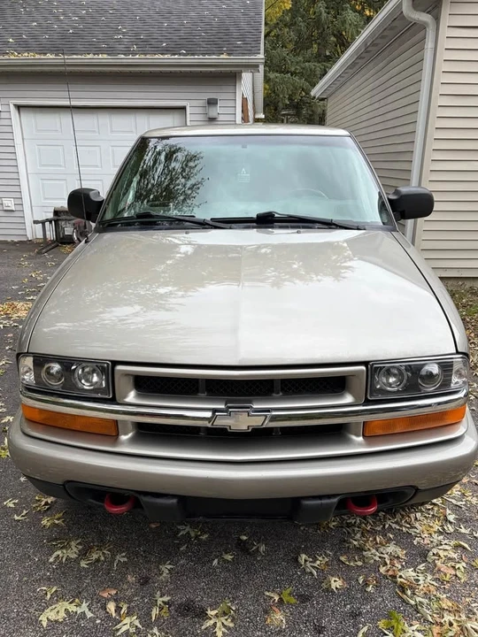 2003 Chevrolet S-10 - Image 3 of 20