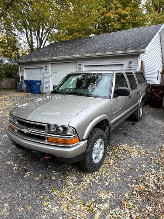 2003 Chevrolet S-10 - Image 4 of 20
