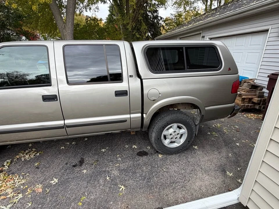2003 Chevrolet S-10 - Image 9 of 20