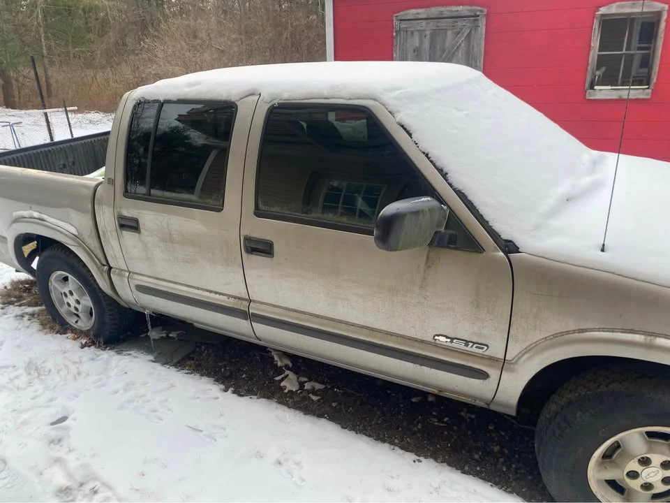 2003 Chevrolet S-10 - Image 3 of 8