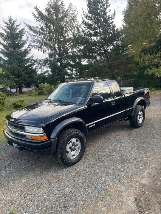 2003 Chevrolet S-10 - Image 11 of 13