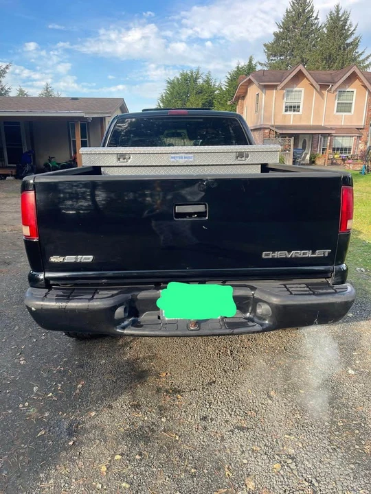 2003 Chevrolet S-10 - Image 2 of 13