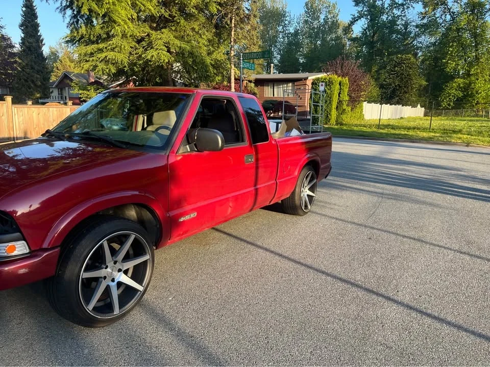 2003 Chevrolet S-10 - Image 2 of 10