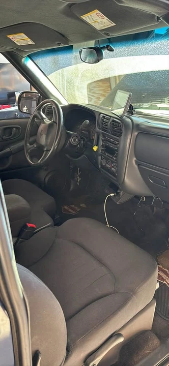 2003 Chevrolet S-10 - Image 3 of 4