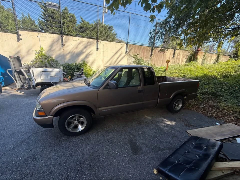2003 Chevrolet S-10 - Image 3 of 6