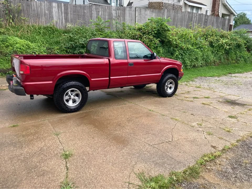2003 Chevrolet S-10 - Image 11 of 16