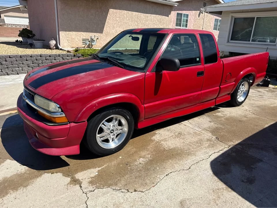 2003 Chevrolet S-10 - Image 2 of 7
