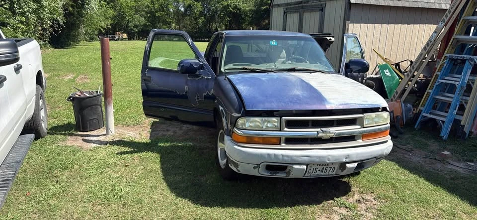 2003 Chevrolet S-10 - Image 6 of 8