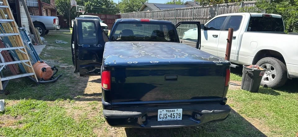 2003 Chevrolet S-10 - Image 2 of 8
