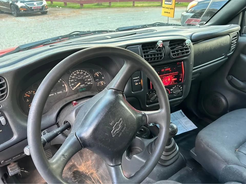 2003 Chevrolet S-10 - Image 7 of 8